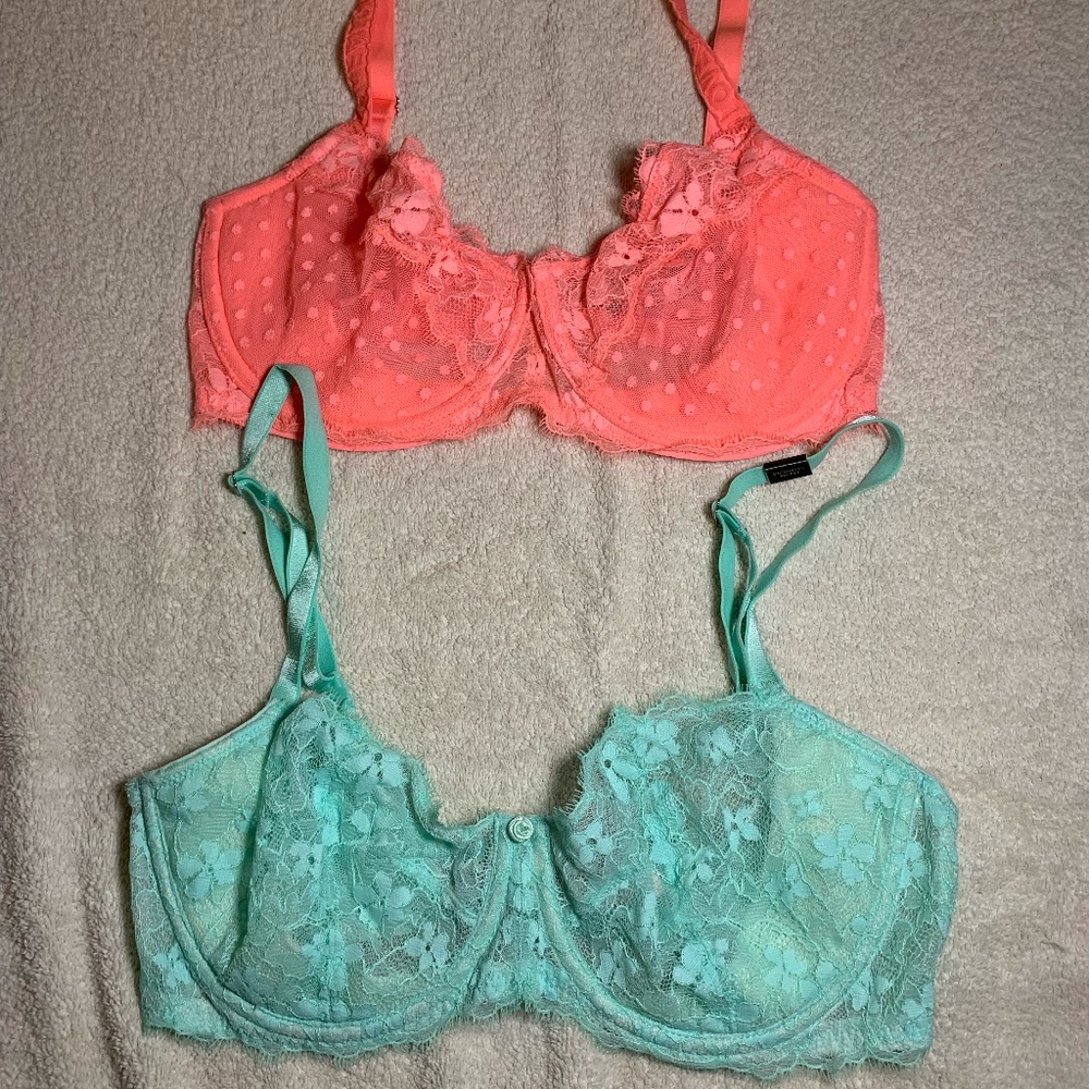 2 Victorias secret lace bras